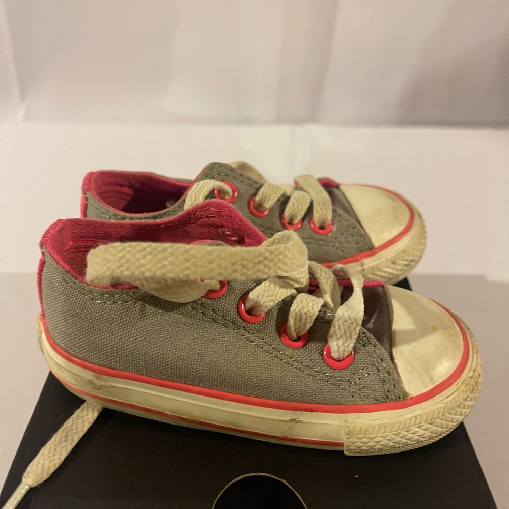Converse All Star Baby Girls 5 Gray Pink Low Top canvas 740578F Sneaker - Picture 3 of 6